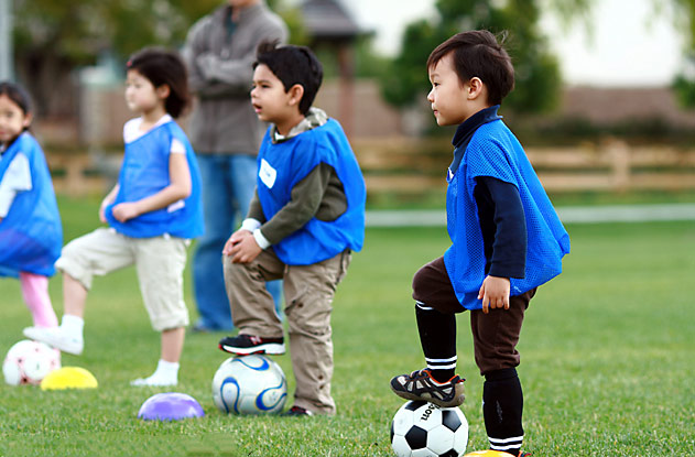 免费来足球娃训练营体验吧!_杭州市青少年发展